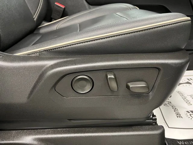 2024 GMC Yukon SLT - Photo 61