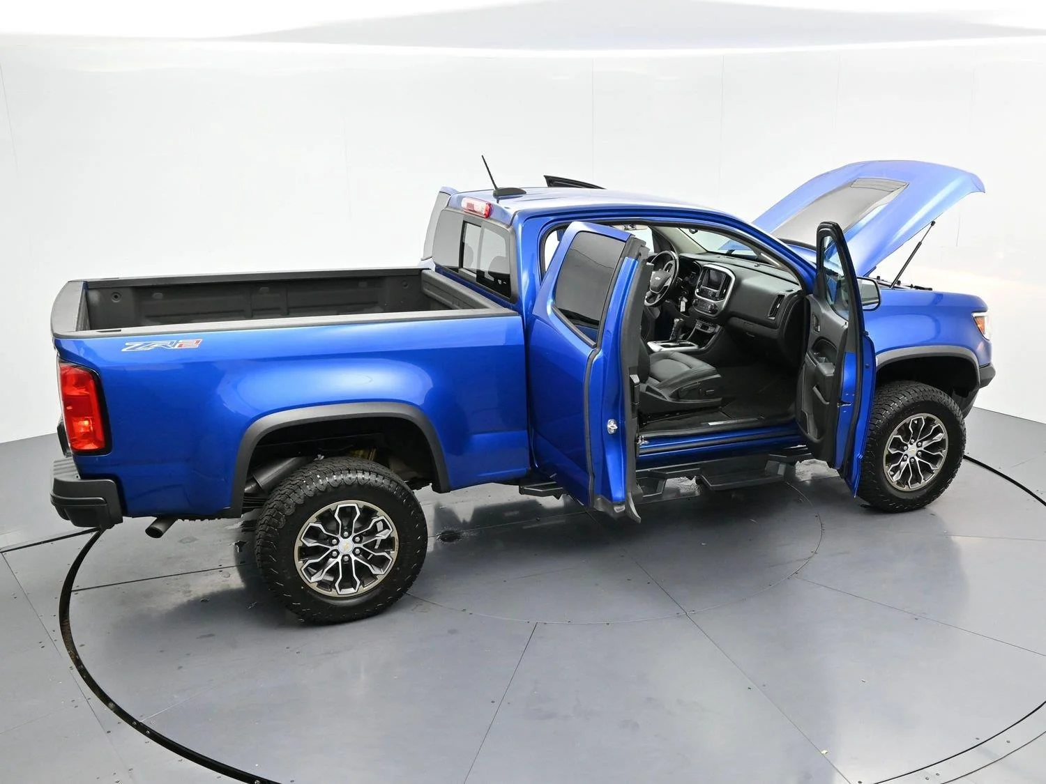 Used 2020 KINETIC BLUE METALLIC Chevrolet 4WD ZR2 image 40