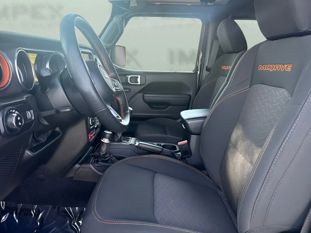 Used 2023  Jeep Mojave image 9