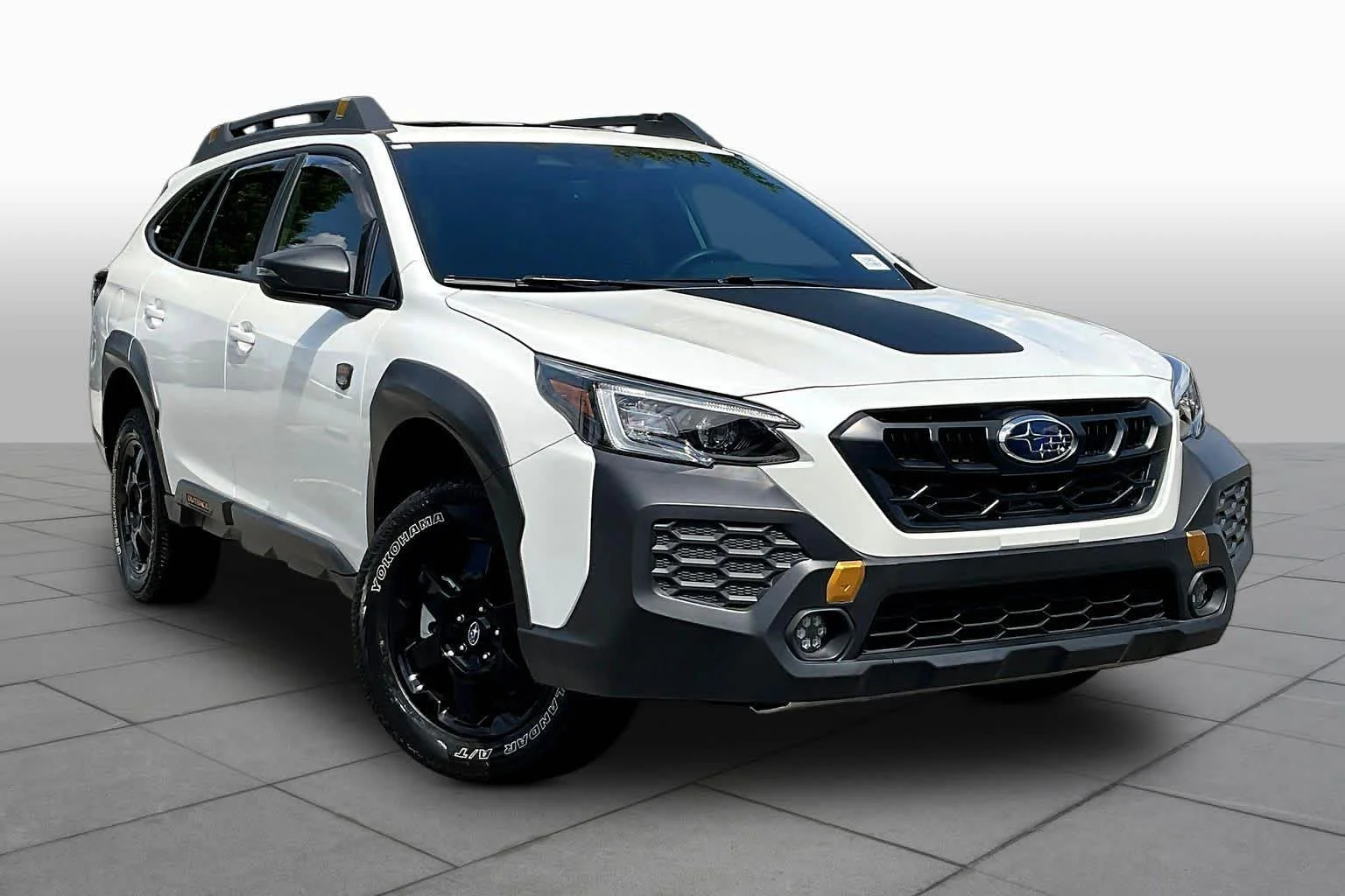 Used 2025 Crystal White Pearl Subaru Wilderness image 5