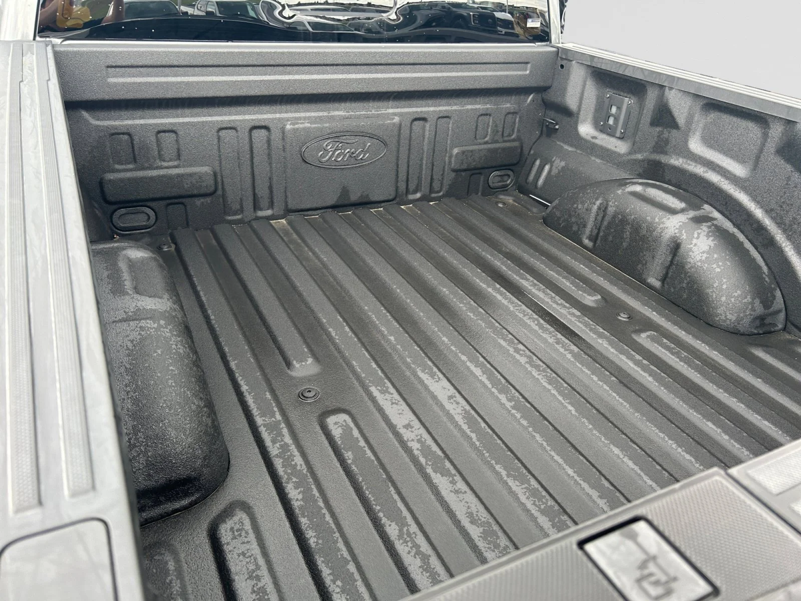 New 2026 Carbonized Grey Metallic Ford XLT image 10