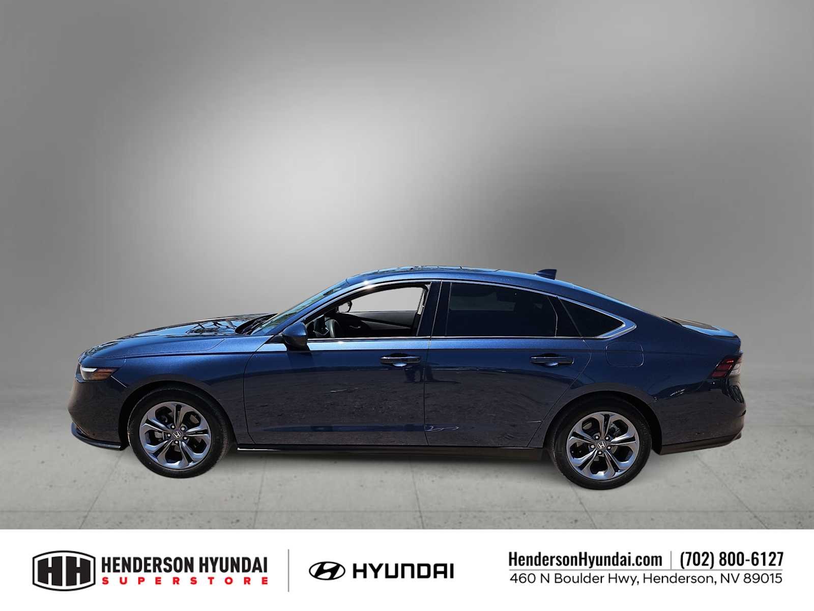 Used 2023 Canyon River Blue Metallic Honda EX image 5