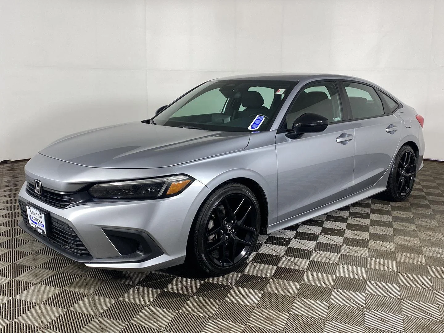 Used 2023 Lunar Silver Metallic Honda Sport image 9
