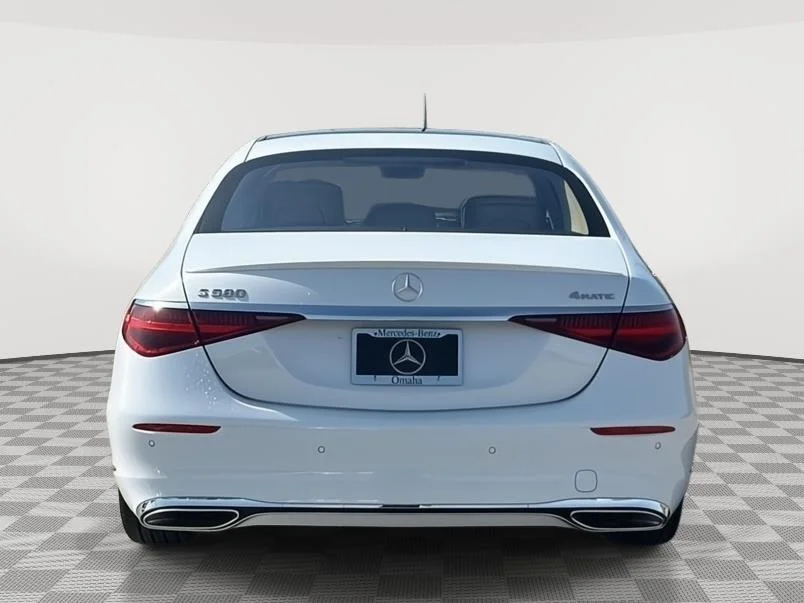 New 2026 MANUFAKTUR Moonlight White Metallic Mercedes-Benz S 580 image 4