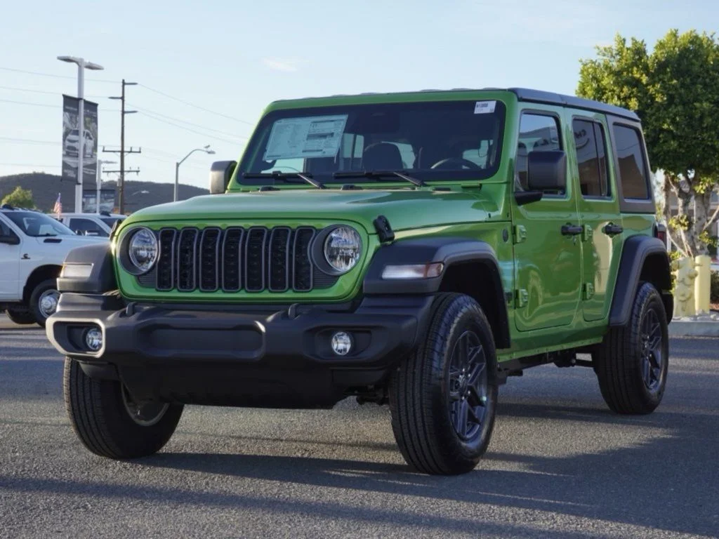 New 2026 Mojito Clearcoat Jeep Sport S image 8