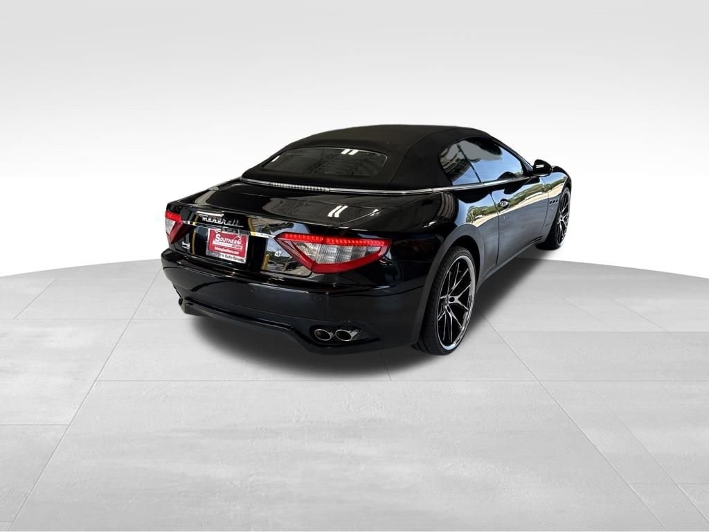 Used 2010 Black Maserati Base image 5