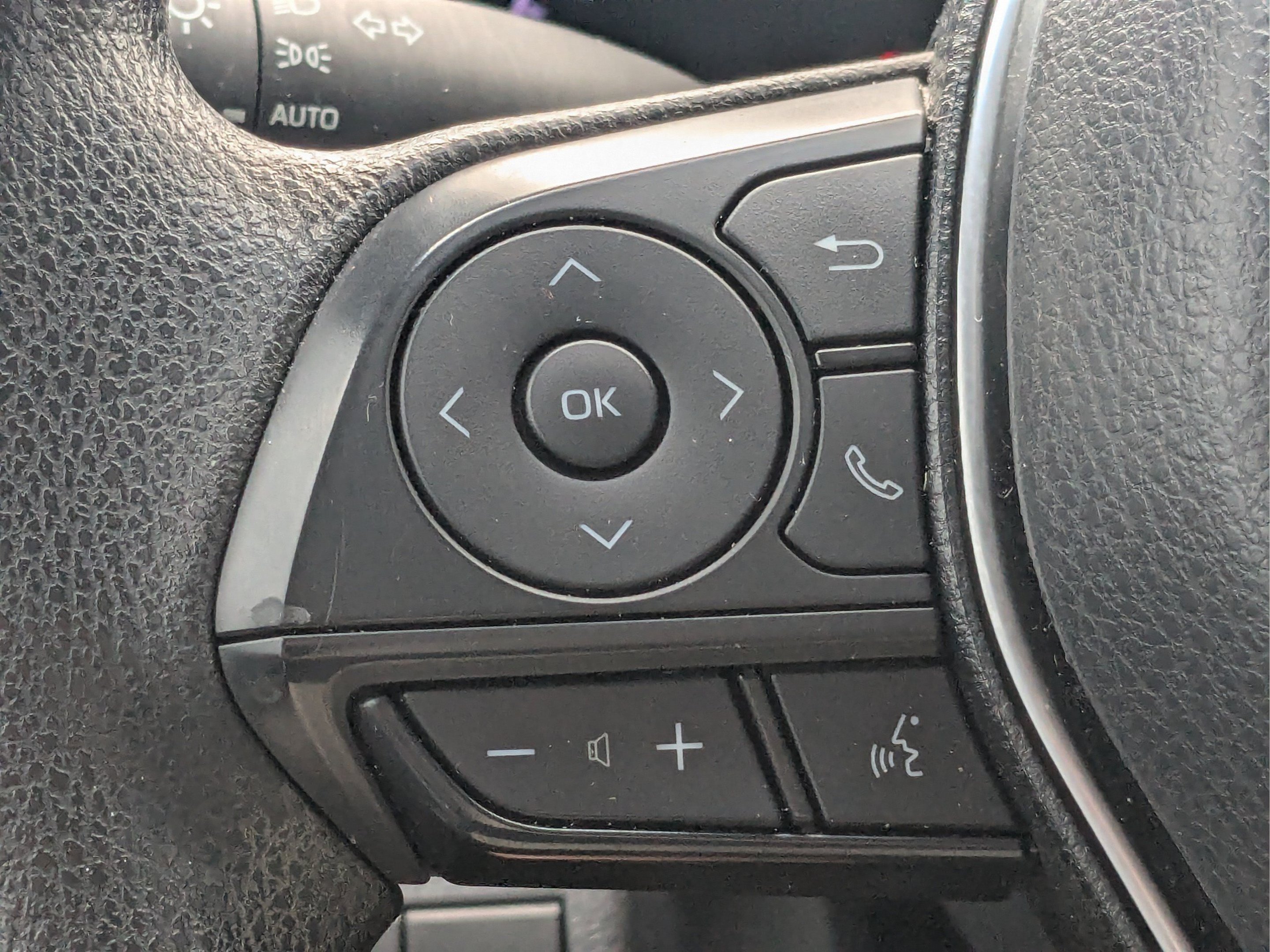 Used 2018 Predawn Gray Mica Toyota LE image 21