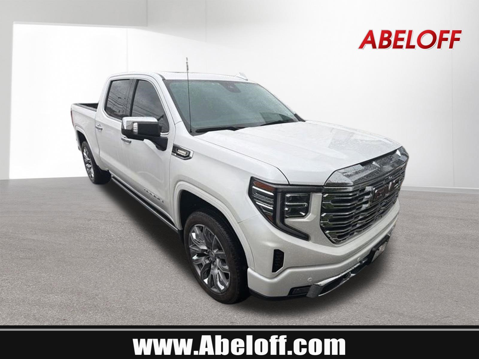 2024 GMC Sierra Denali 4WD Crew Cab Short Box's photo