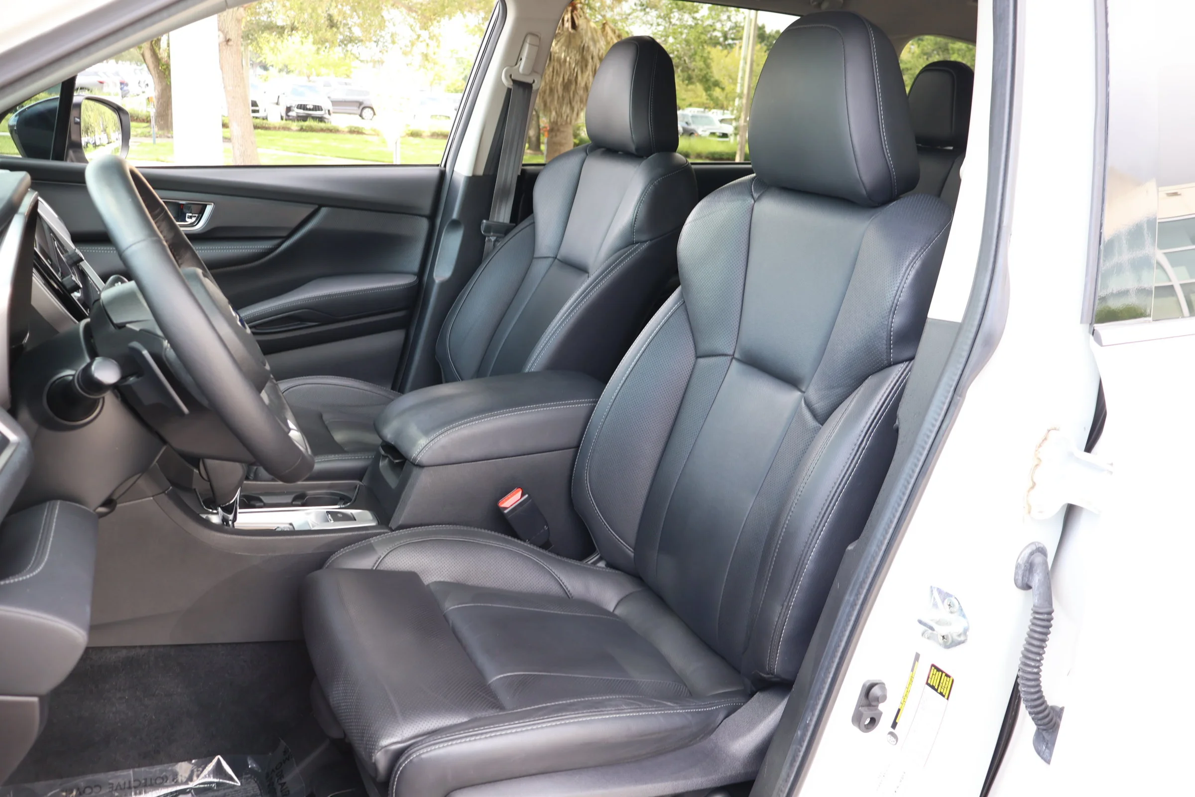 Used 2024 Crystal White Pearl Subaru Limited image 2