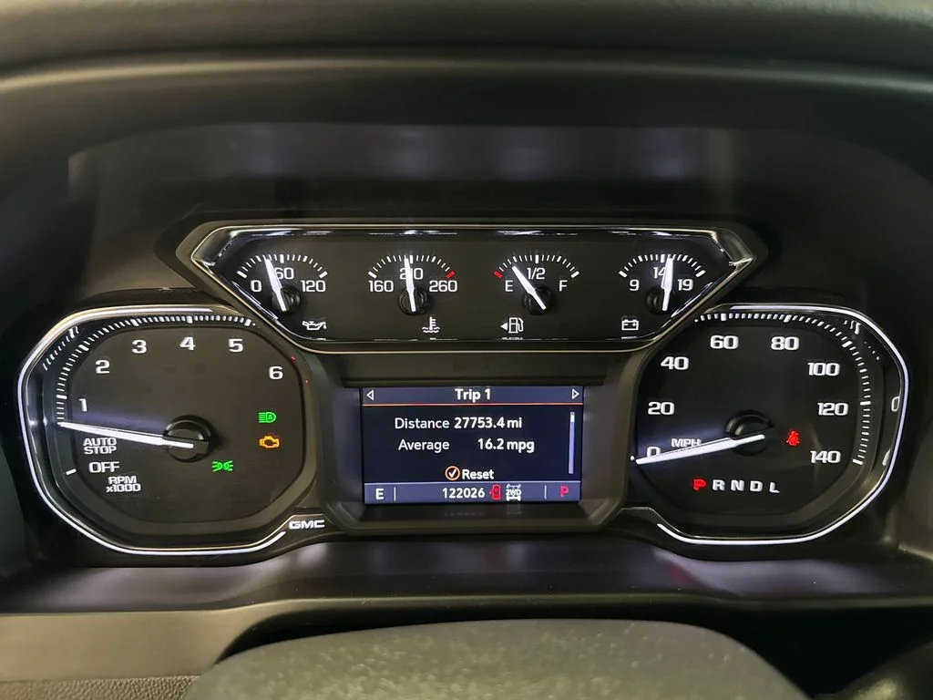 Used 2019 Silver GMC SLT image 21