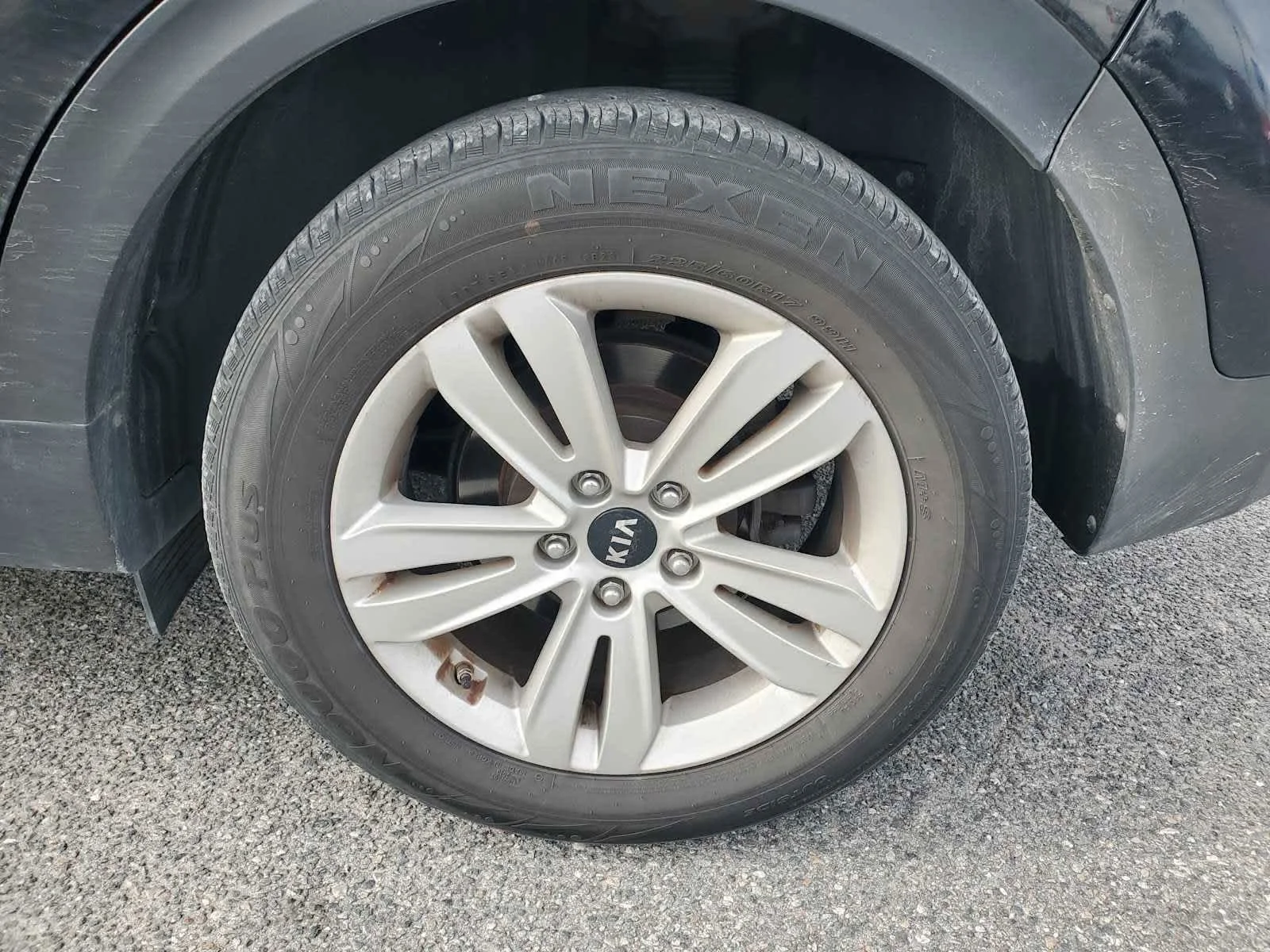 Used 2017 Black Cherry Black Kia LX image 4