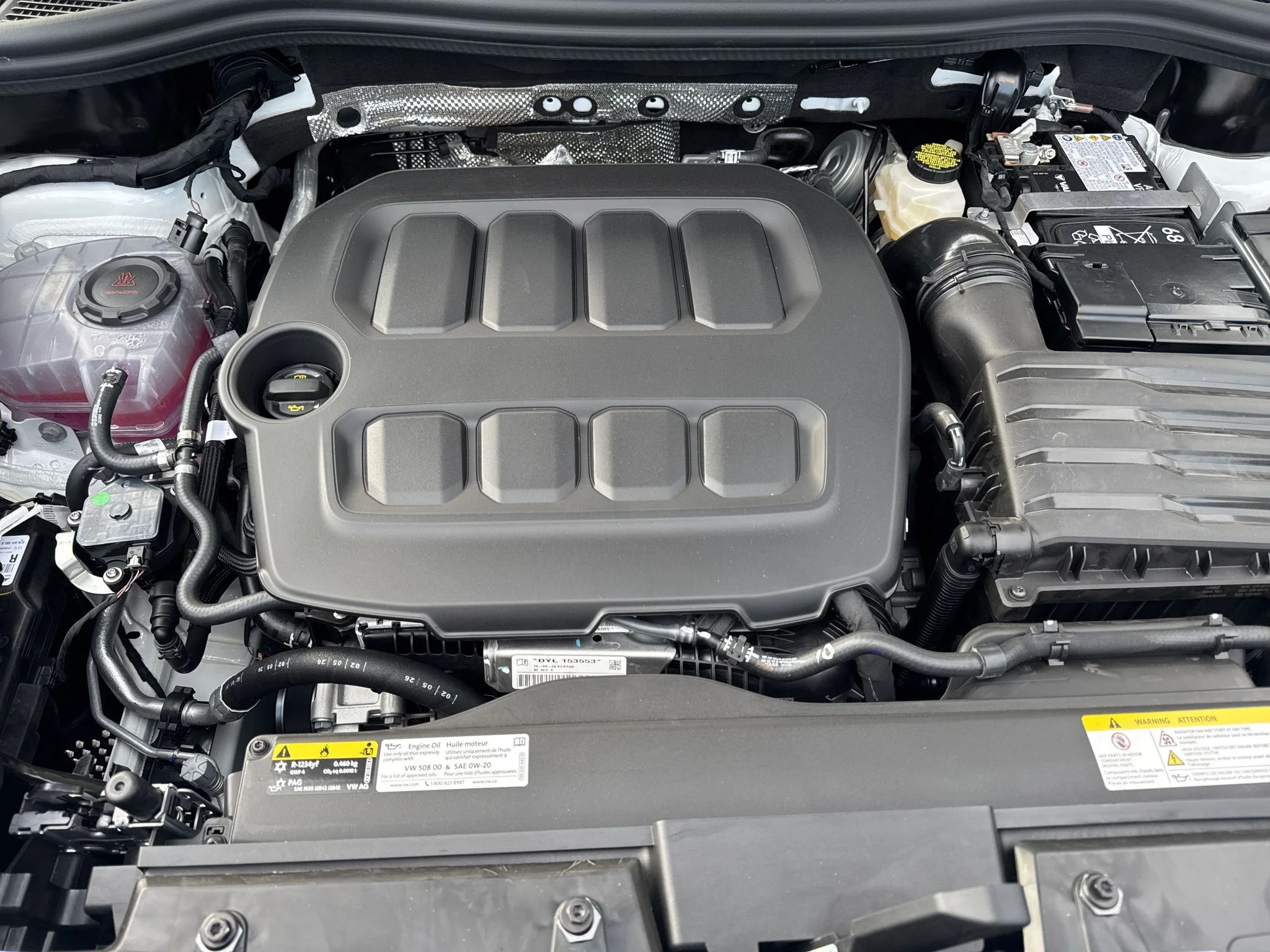 New 2026 Pure White Volkswagen SE image 33