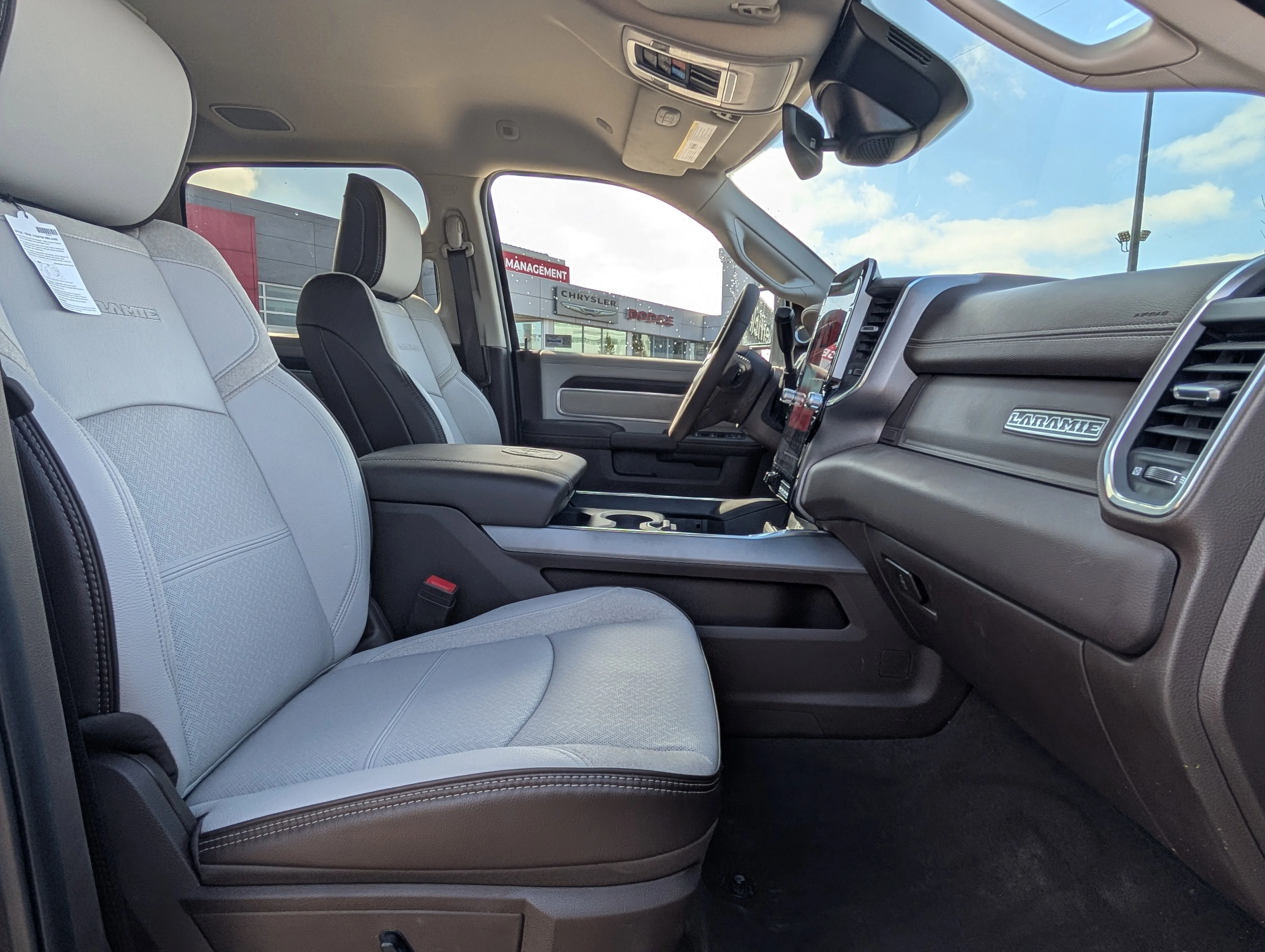 Used 2025 Granite Crystal Metallic Ram Laramie image 23