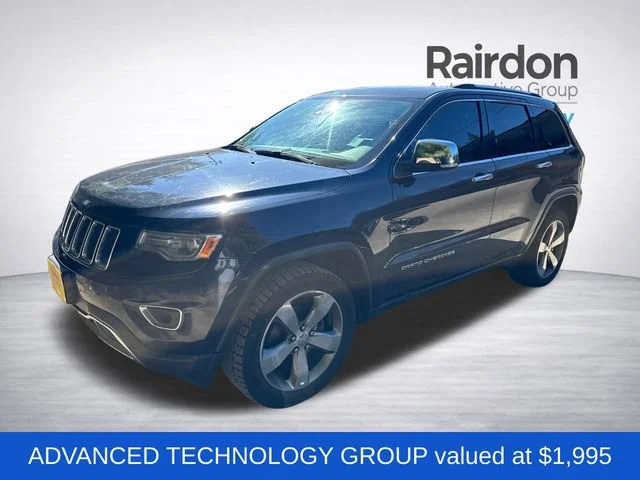Used 2014 True Blue Pearlcoat Jeep Limited image 3
