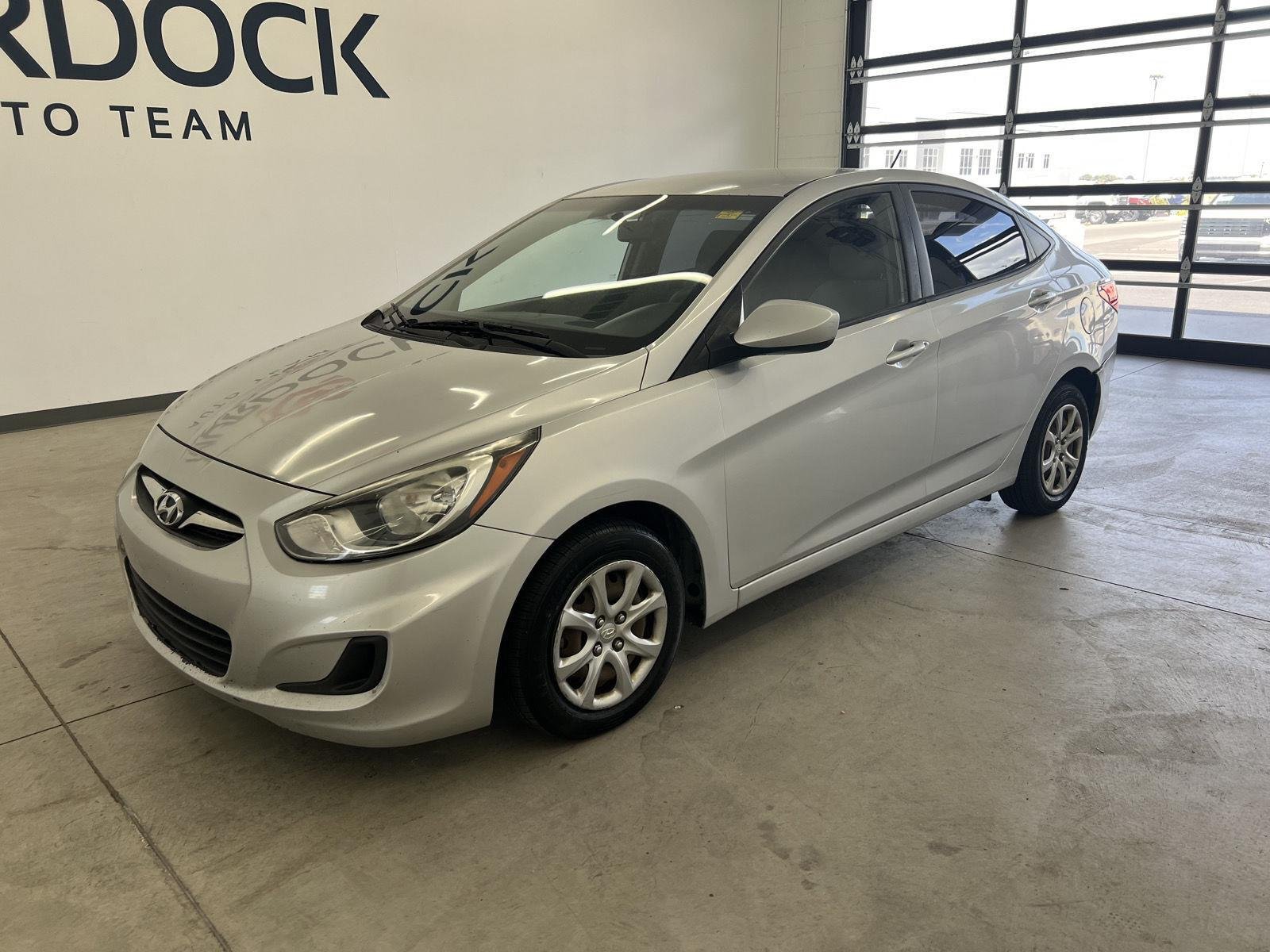 2012 Hyundai Accent GLS - Photo 6