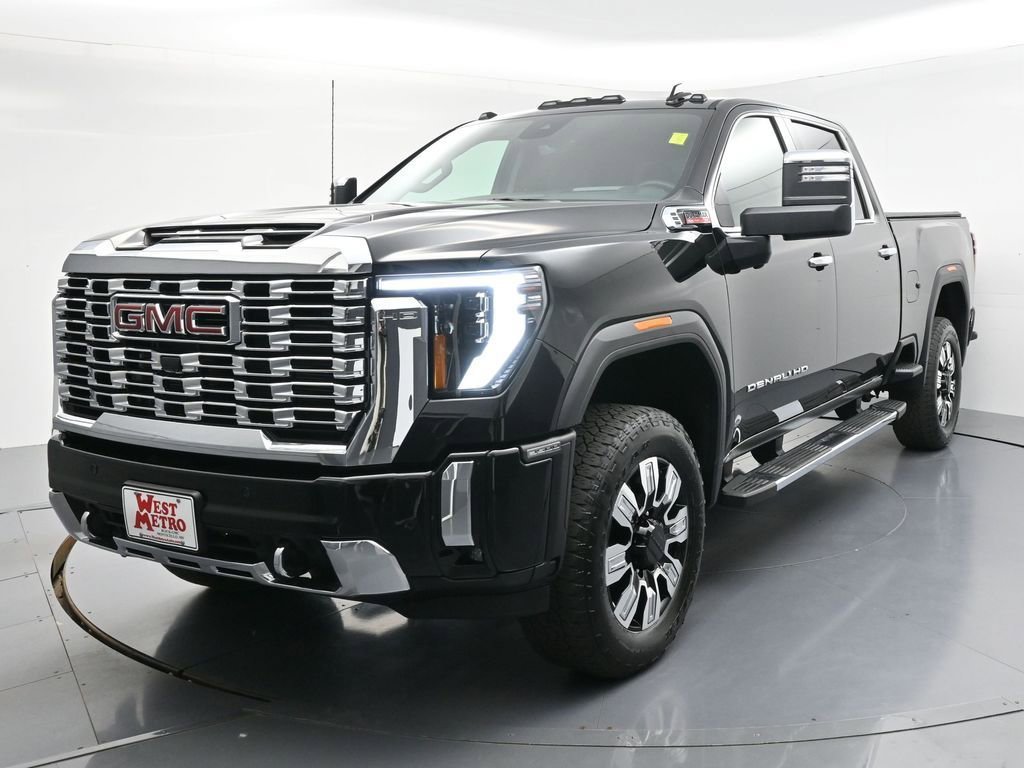2025 GMC Sierra 4WD Crew Cab Standard Box Denali's photo