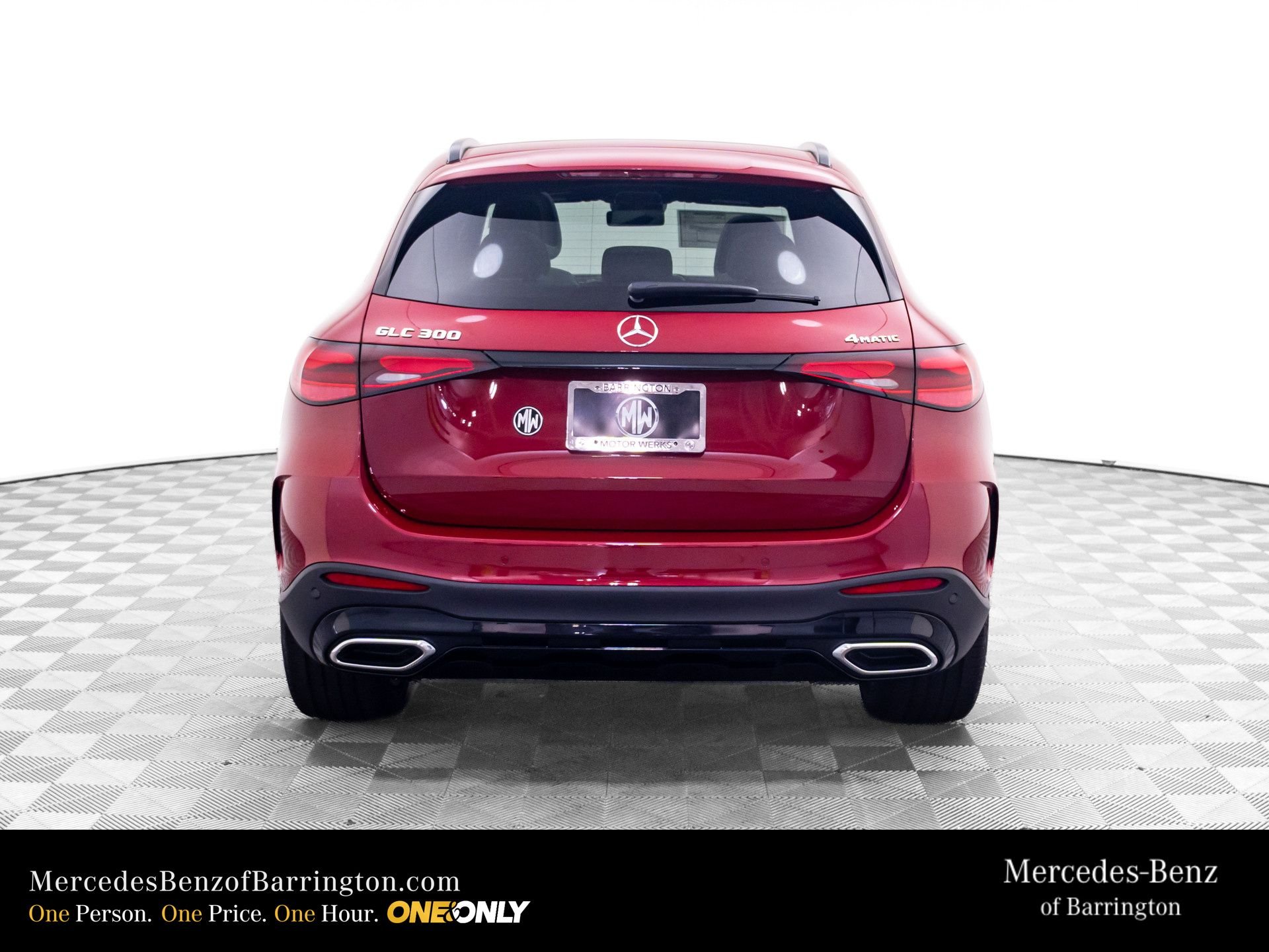 New 2026 MANUFAKTUR Patagonia Red Metallic Mercedes-Benz GLC 300 image 4