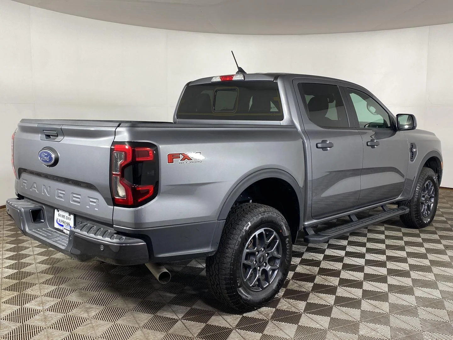 2025 Ford Ranger XLT - Photo 18
