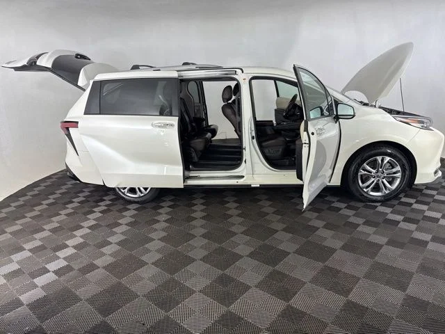 Used 2021 White Toyota Platinum image 15