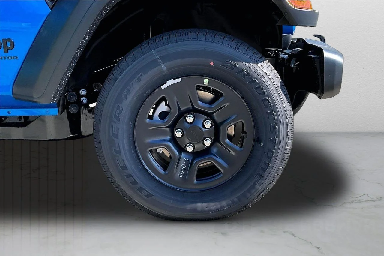 New 2026 Hydro Blue Pearl-Coat Exterior Paint Jeep Sport image 31