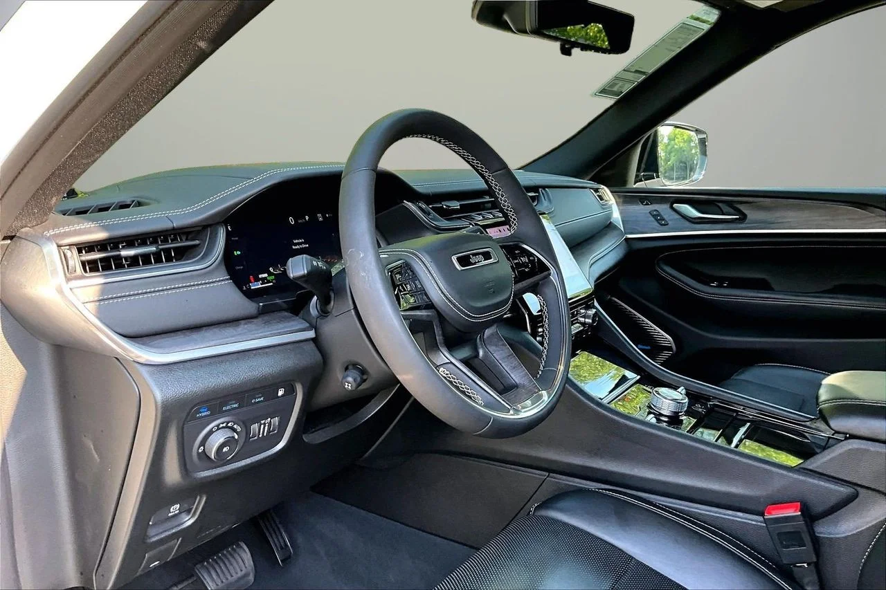 Used 2023 White Jeep Overland 4xe image 20