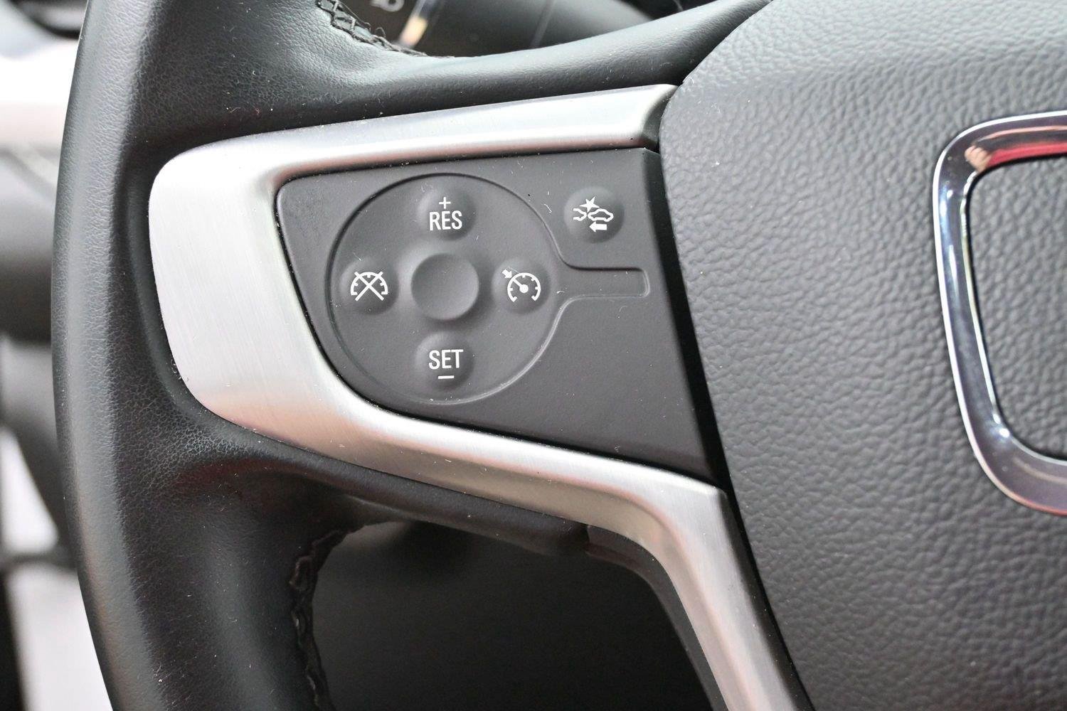 Used 2023 Summit White GMC SLT image 19