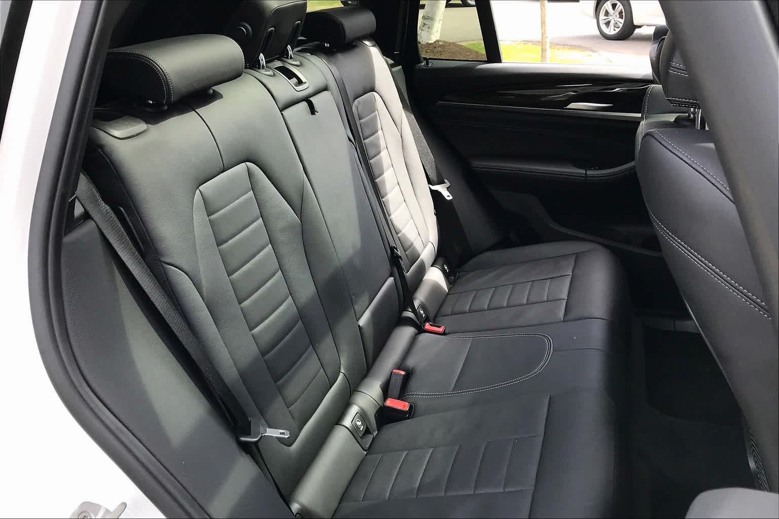 Used 2018 Mineral White Metallic BMW xDrive30i image 19