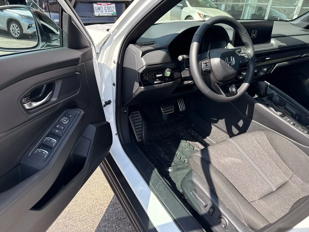 Used 2026  Honda Sport image 21