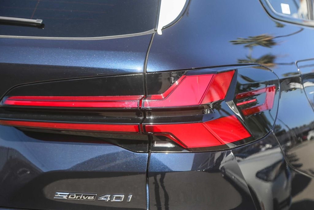 Used 2026 Carbon Black Metallic BMW sDrive40i image 7