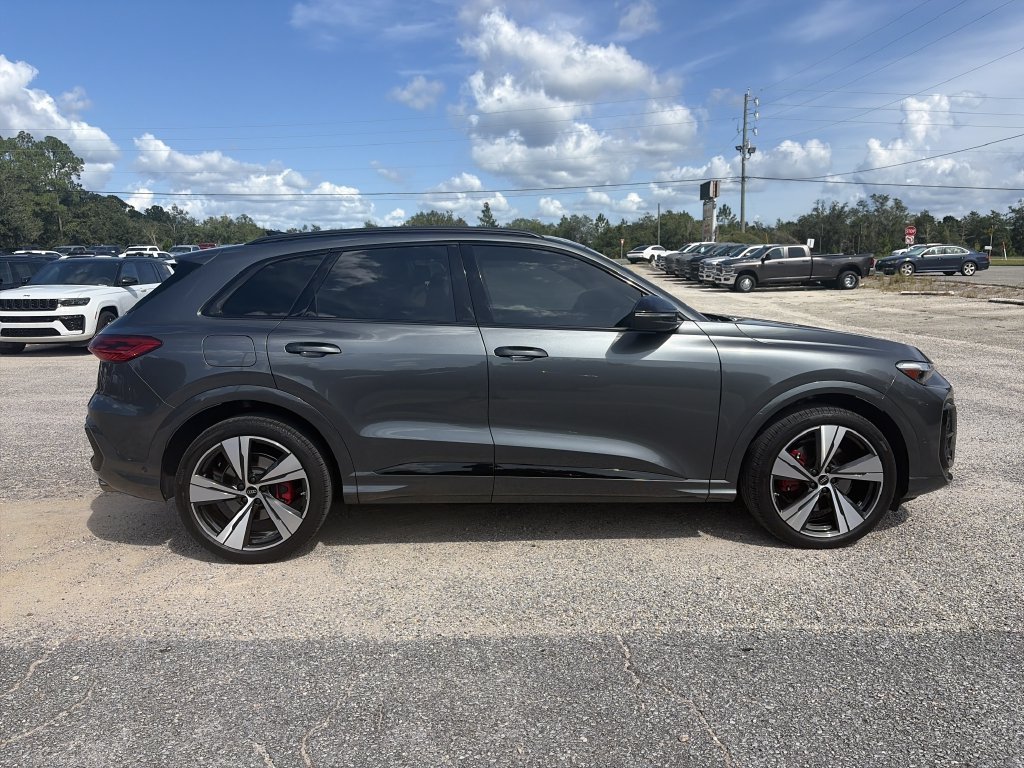 Used 2025  Audi 3.0T Premium Plus image 7