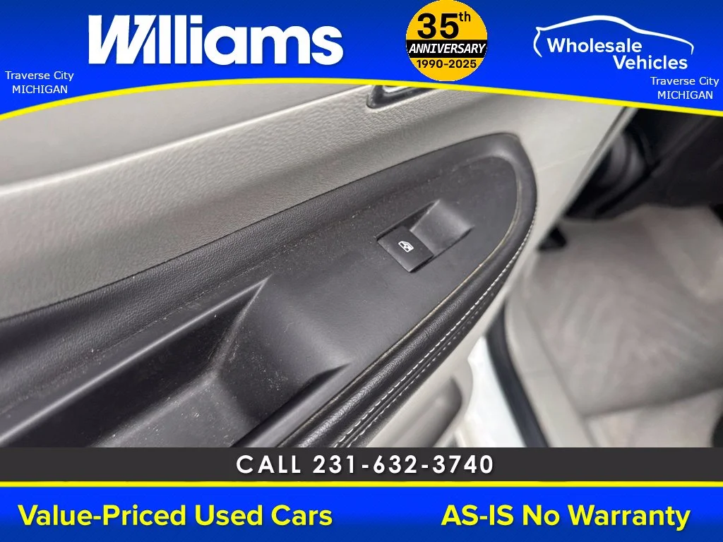 Used 2015 White Pearl Metallic Buick Base image 33