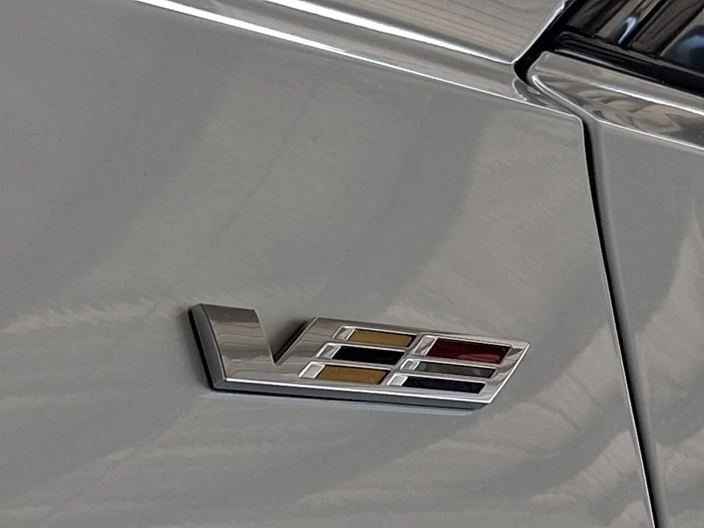 Used 2024 Summit White Cadillac V-Series image 9