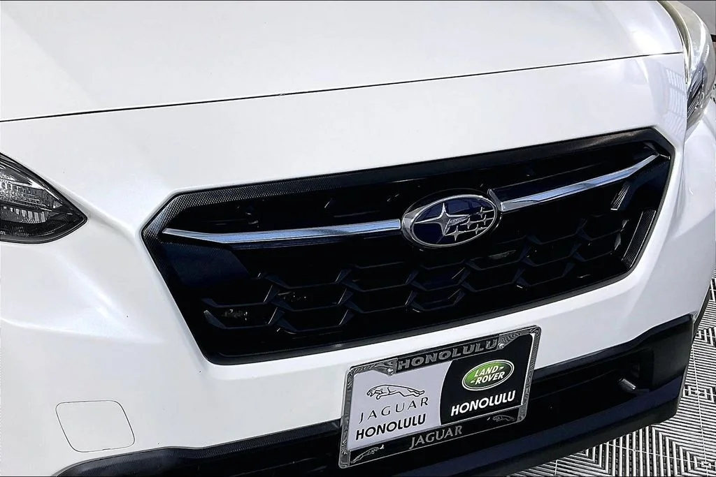 Used 2018 White Subaru 2.0i Limited image 28
