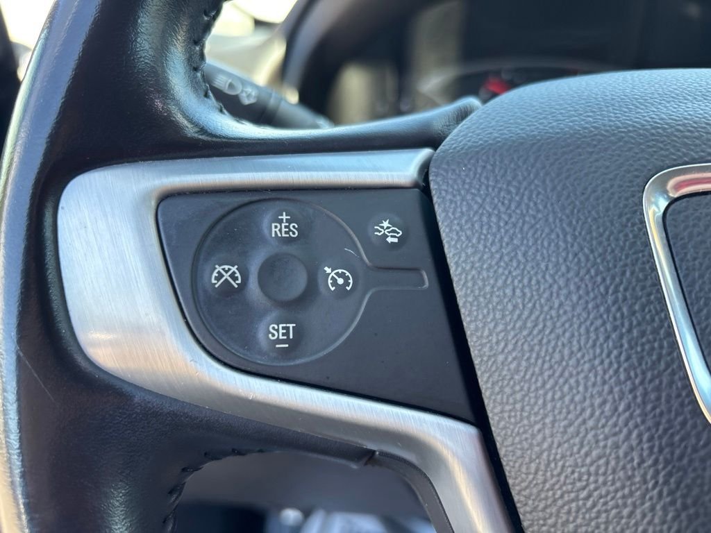Used 2020 Blue GMC SLE image 23