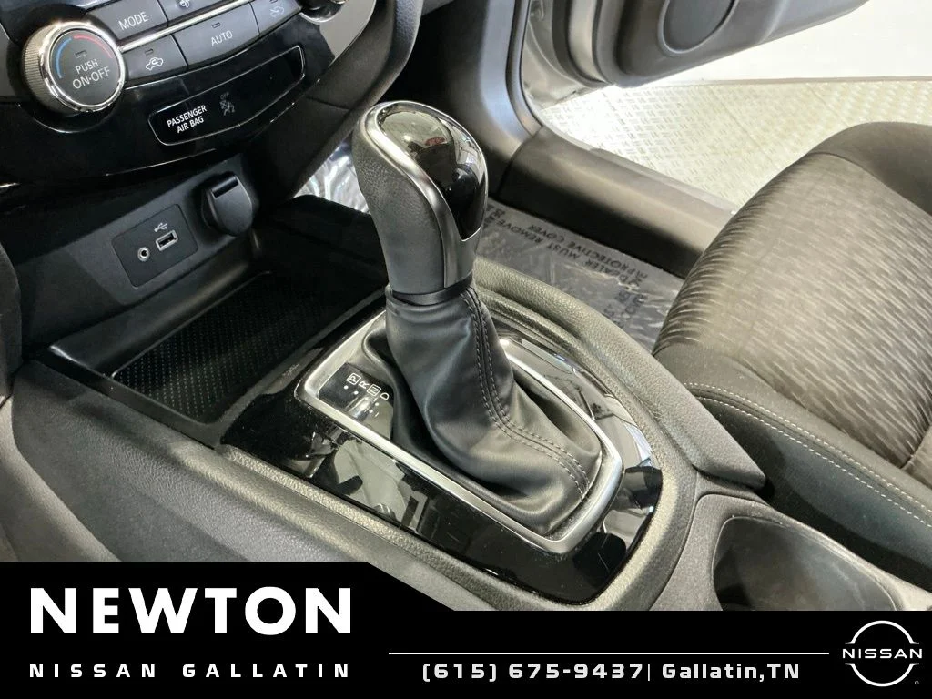 Used 2020 Brilliant Silver Metallic Nissan SV image 10
