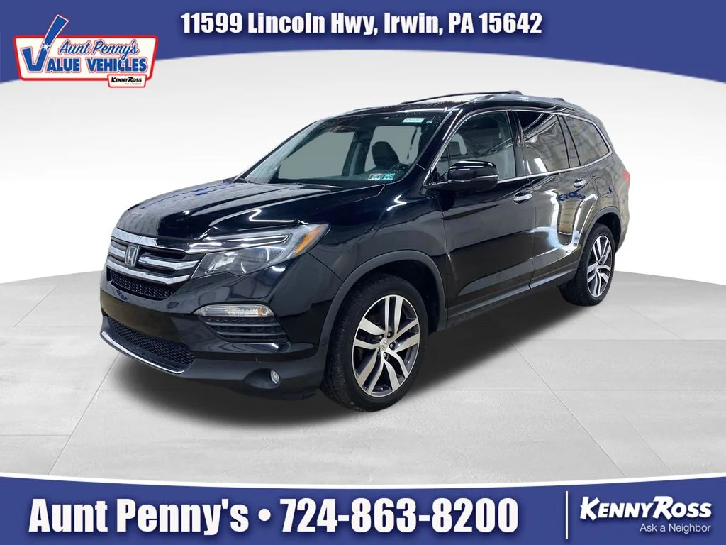 Used 2017  Honda Touring image 1
