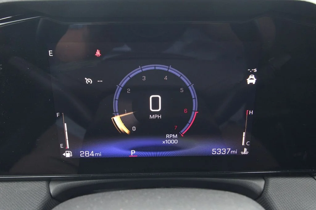 Used 2025 Beige Chevrolet ACTIV image 38