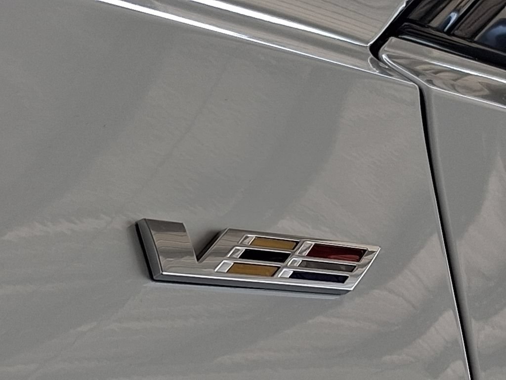Used 2024 Summit White Cadillac V-Series image 9