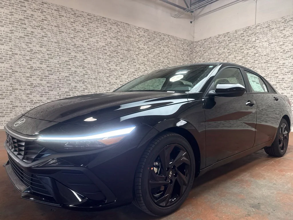 New 2026 Abyss Black Hyundai SEL Sport Plus image 3