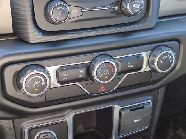 Used 2020 Beige Jeep Sport image 19
