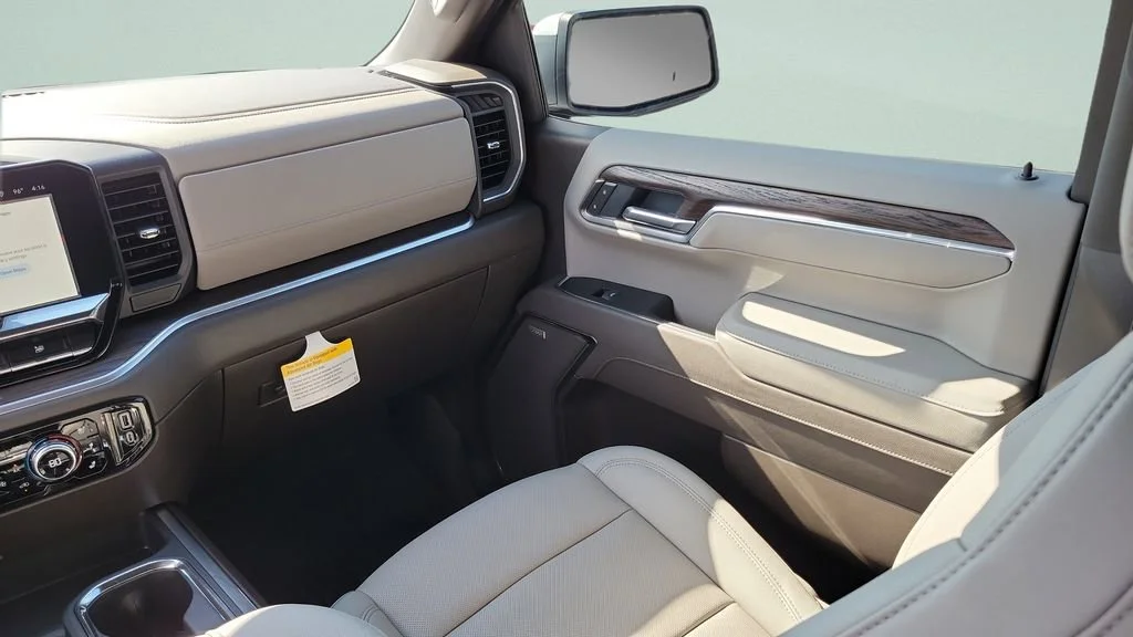 New 2026 Glacier White Tricoat GMC SLT image 16