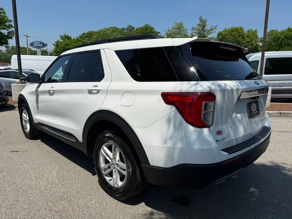 Used 2022 White Ford XLT image 8
