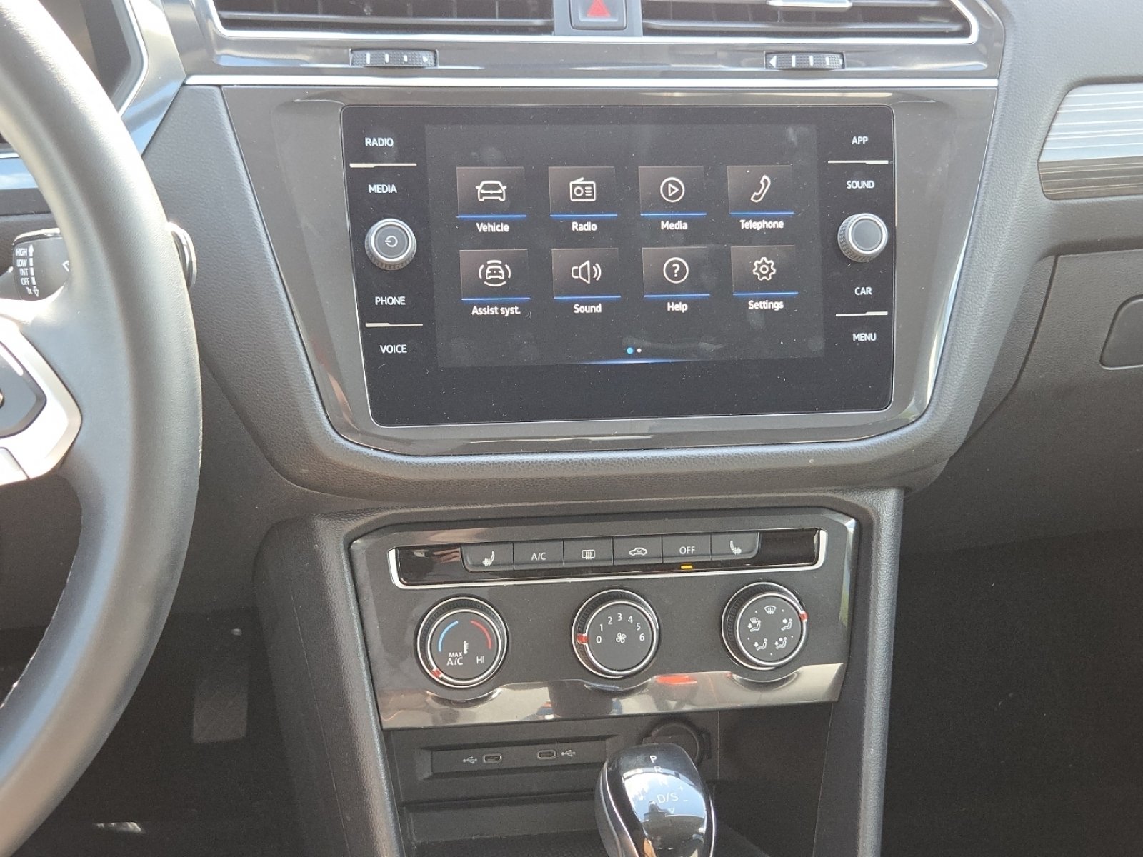 2024 Volkswagen Tiguan Wolfsburg Edition - Photo 32