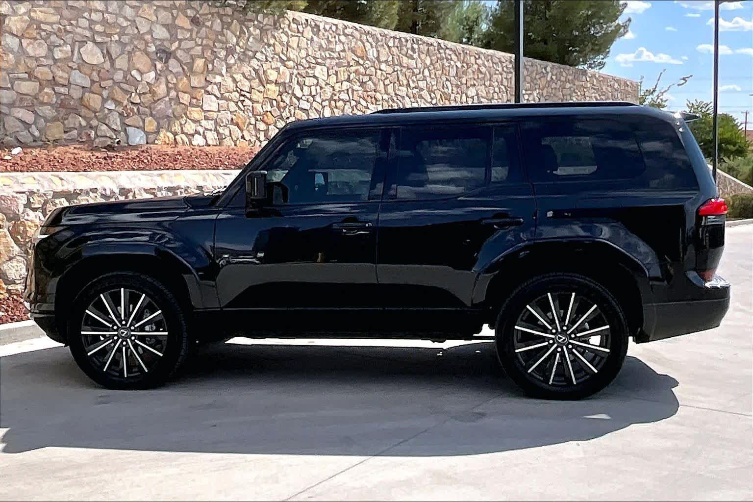 Used 2024 Caviar Lexus Luxury+ image 2