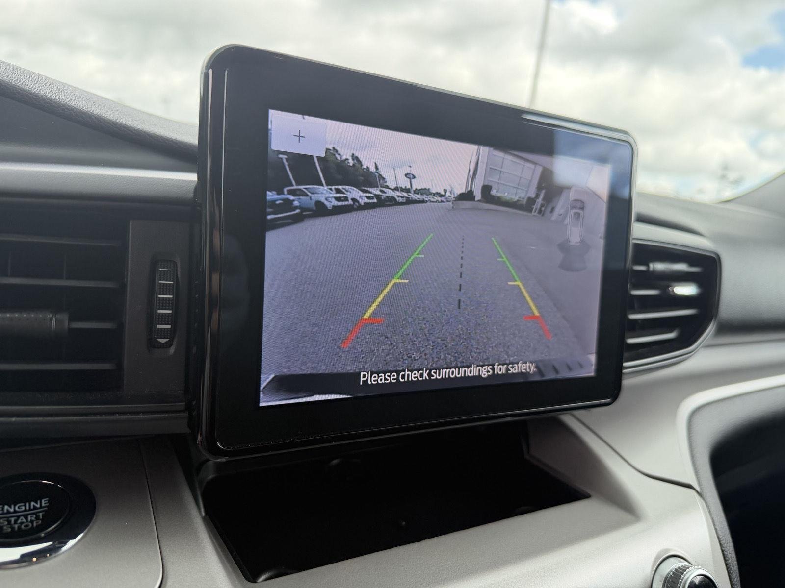 Used 2023 Iconic Silver Ford XLT image 29