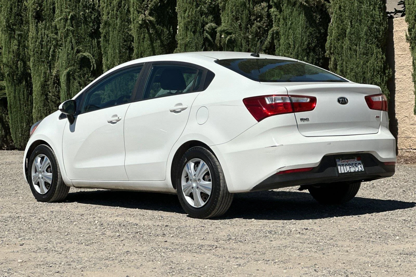 Used 2017 Clear White Kia LX image 6
