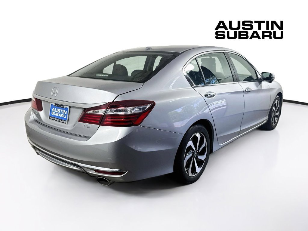 Used 2016 Silver Honda EX-L image 7