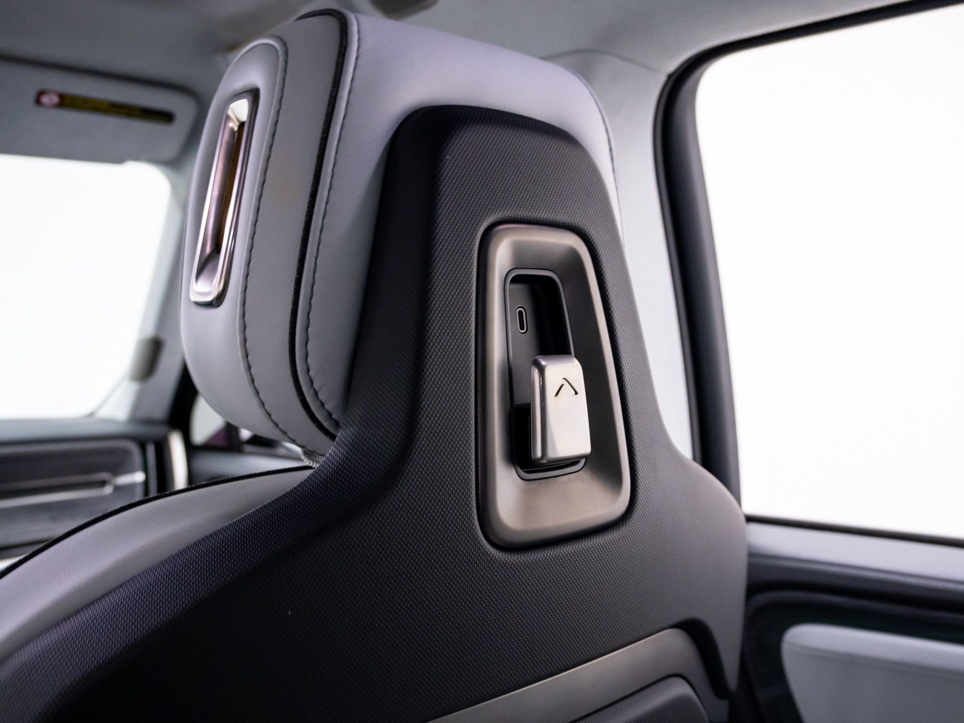 Used 2023  Rivian Adventure image 21