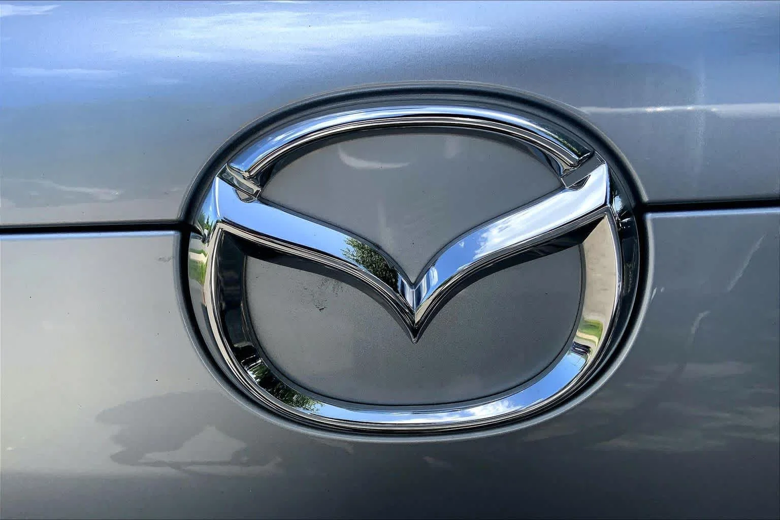 Certified Used 2021 Sonic Silver Metallic Mazda Preferred image 33
