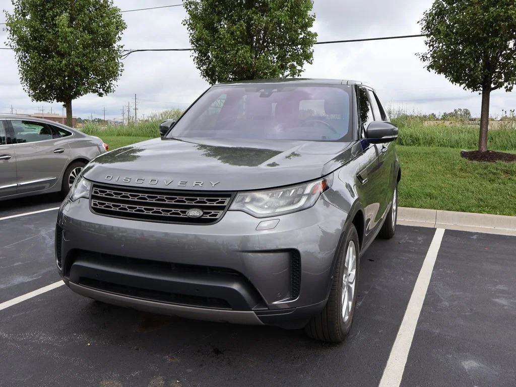 2019 Land Rover Discovery SE SC V6's photo